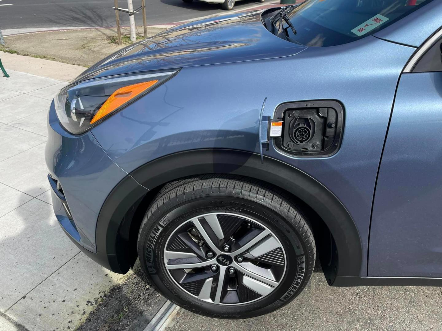 2020 Blue /BLACK Kia Niro Plug In Hybrid (KNDCD3LD7L5) , located at 744 E Miner Ave, Stockton, CA, 95202, (209) 944-5770, 37.956863, -121.282082 - Photo#4